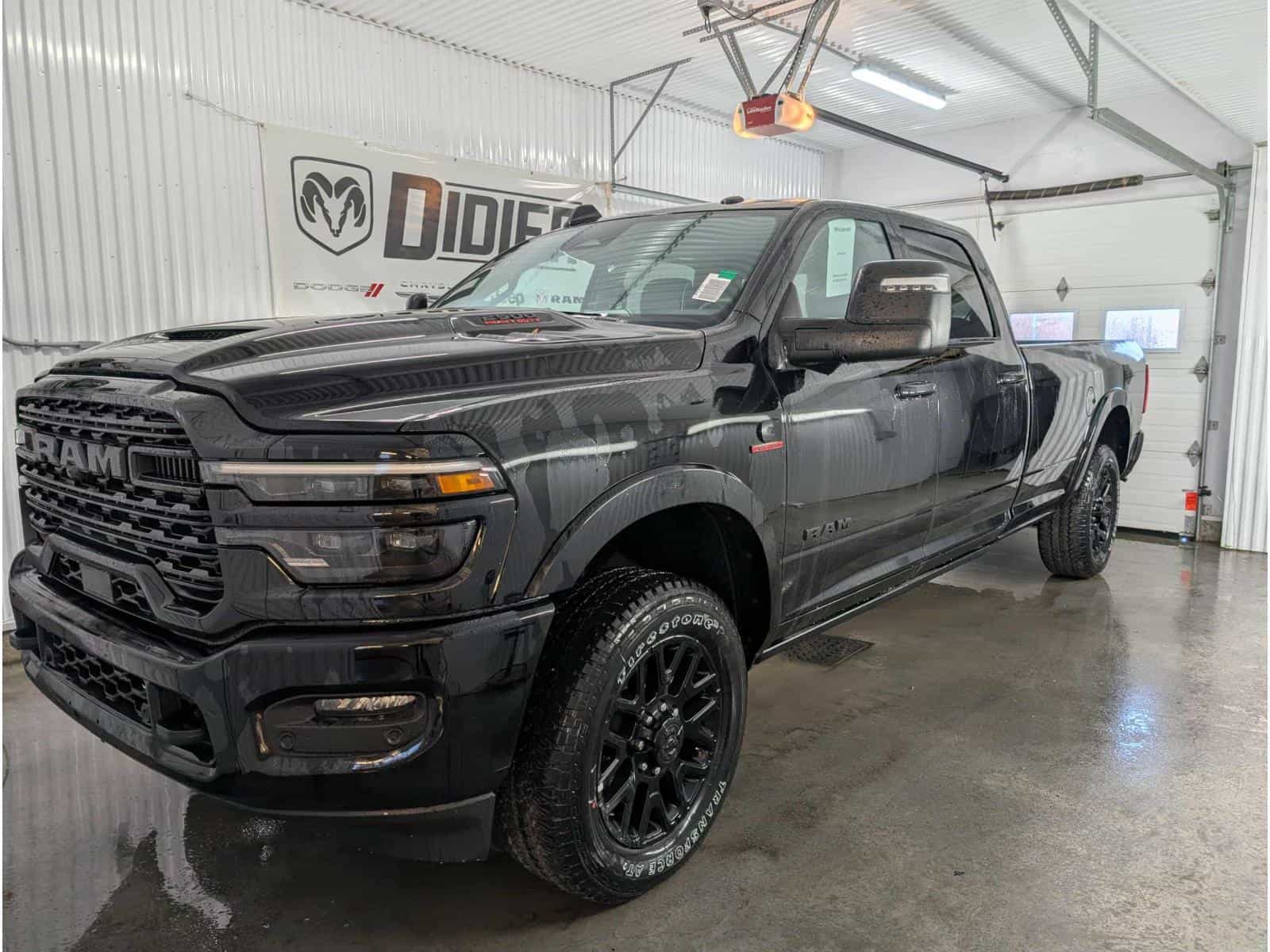 2025 RAM 2500 Limited - Image 1