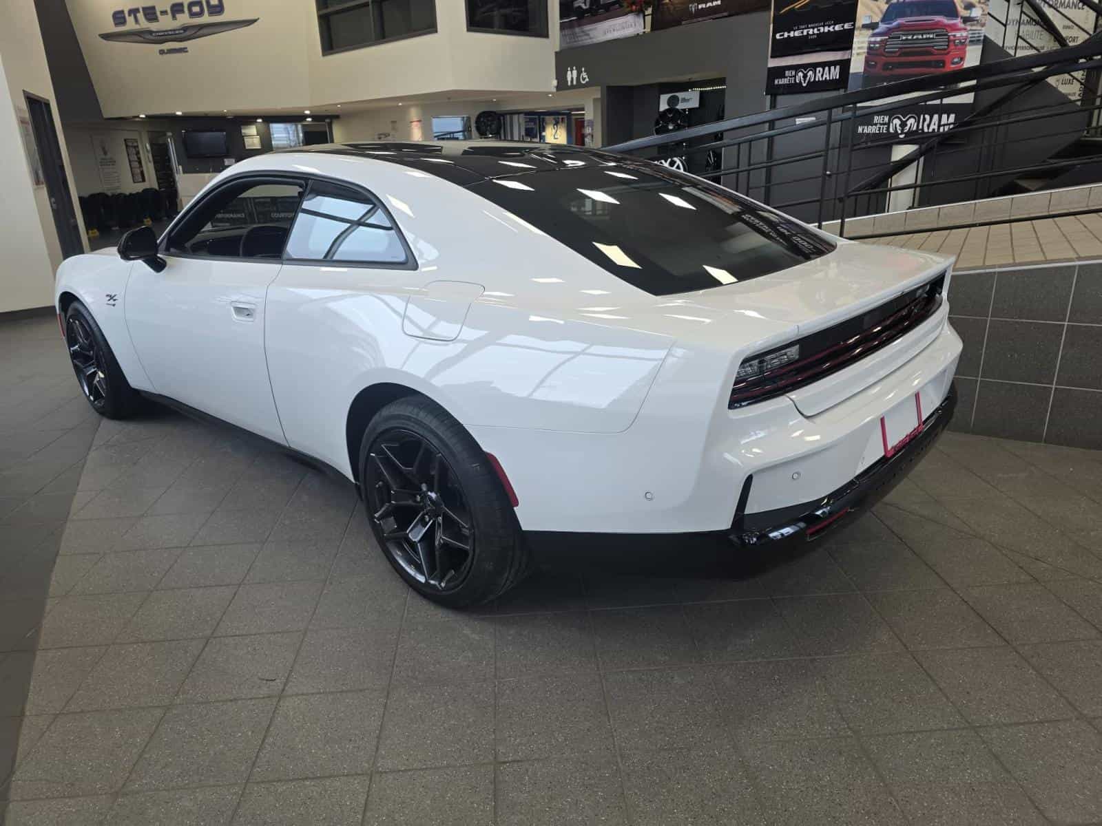 Image 2 Dodge Charger Daytona R/T 2025