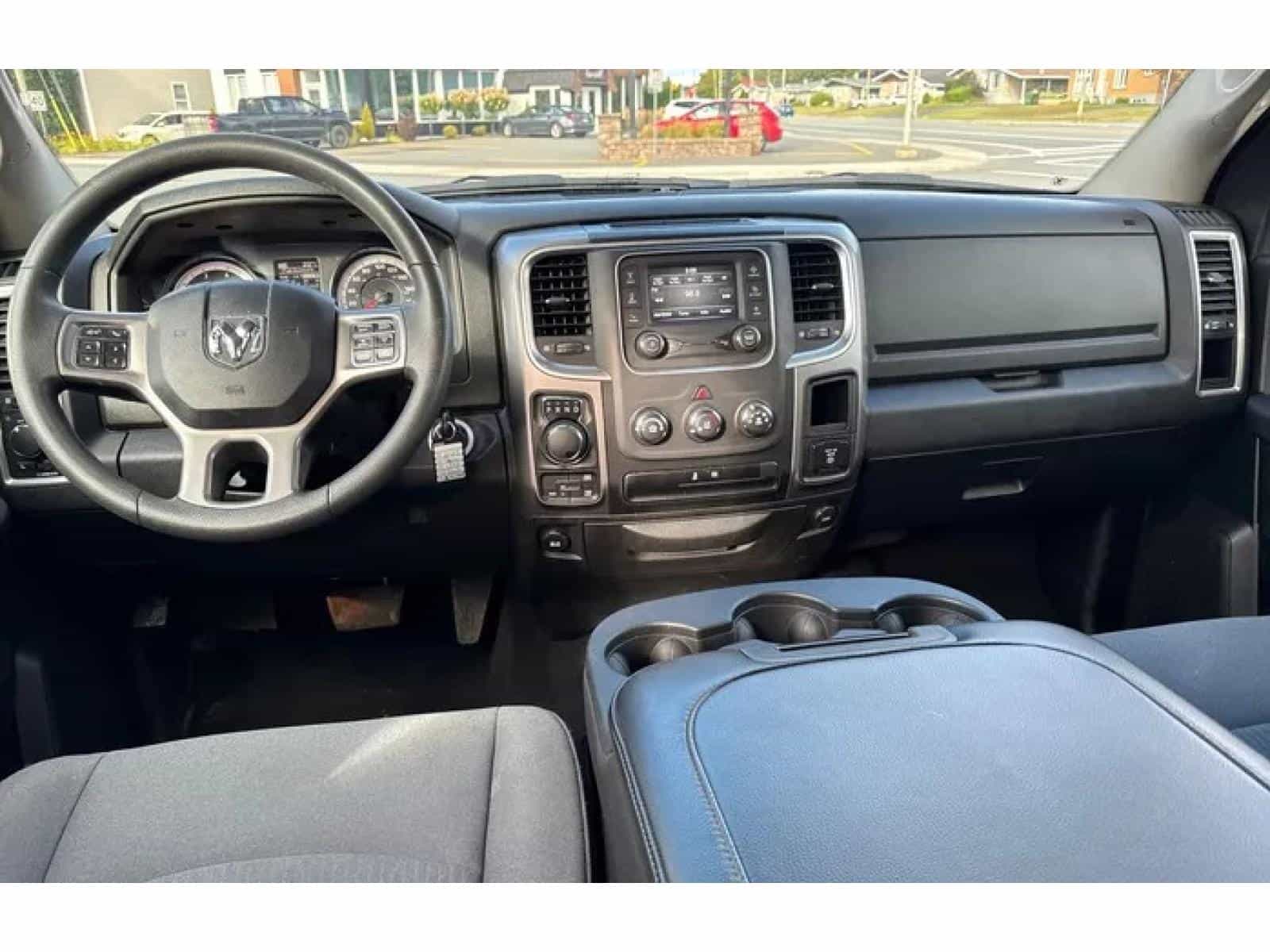 2023 RAM 1500 CLASSIC SLT SLT - Image 8