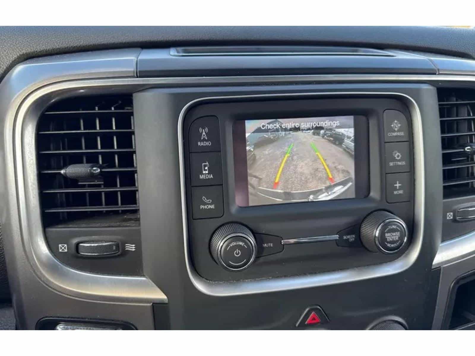 2023 RAM 1500 CLASSIC SLT SLT - Image 10