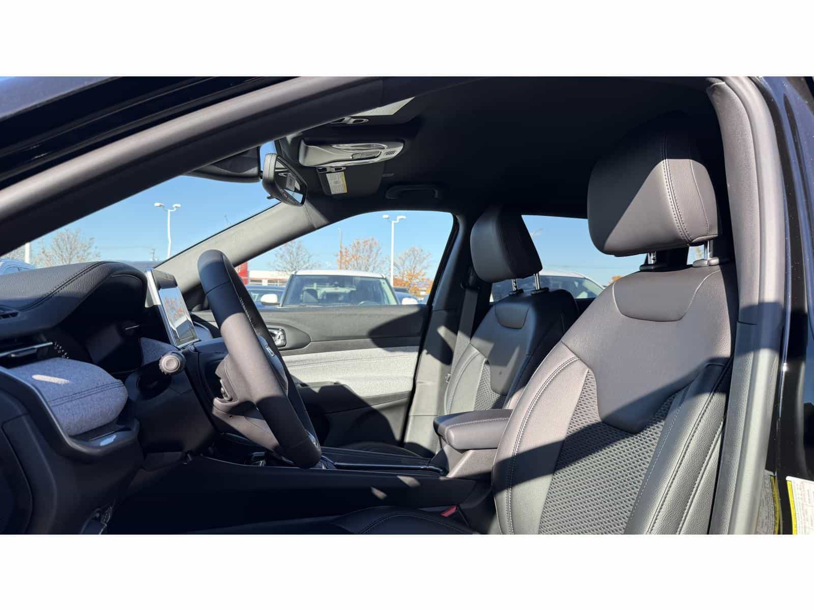 2026 Jeep Compass North - Image 10