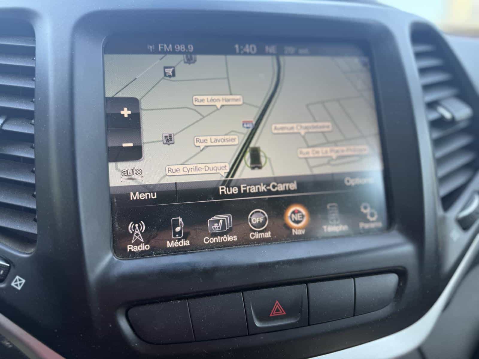 2015 Jeep CHEROKEE TRAILHAWK Trailhawk - Image 10