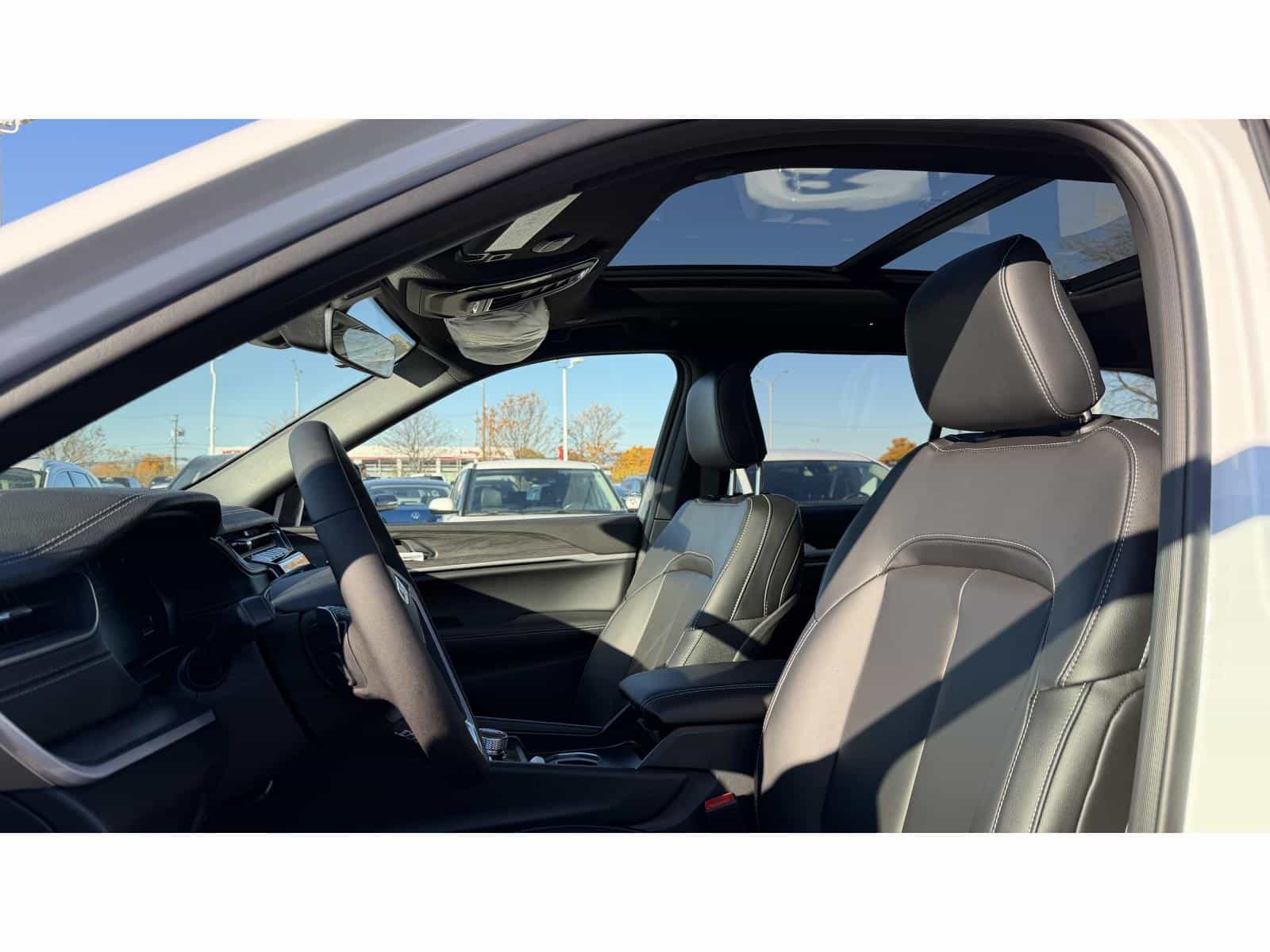 Image 13 Jeep Grand Cherokee Limited 2025