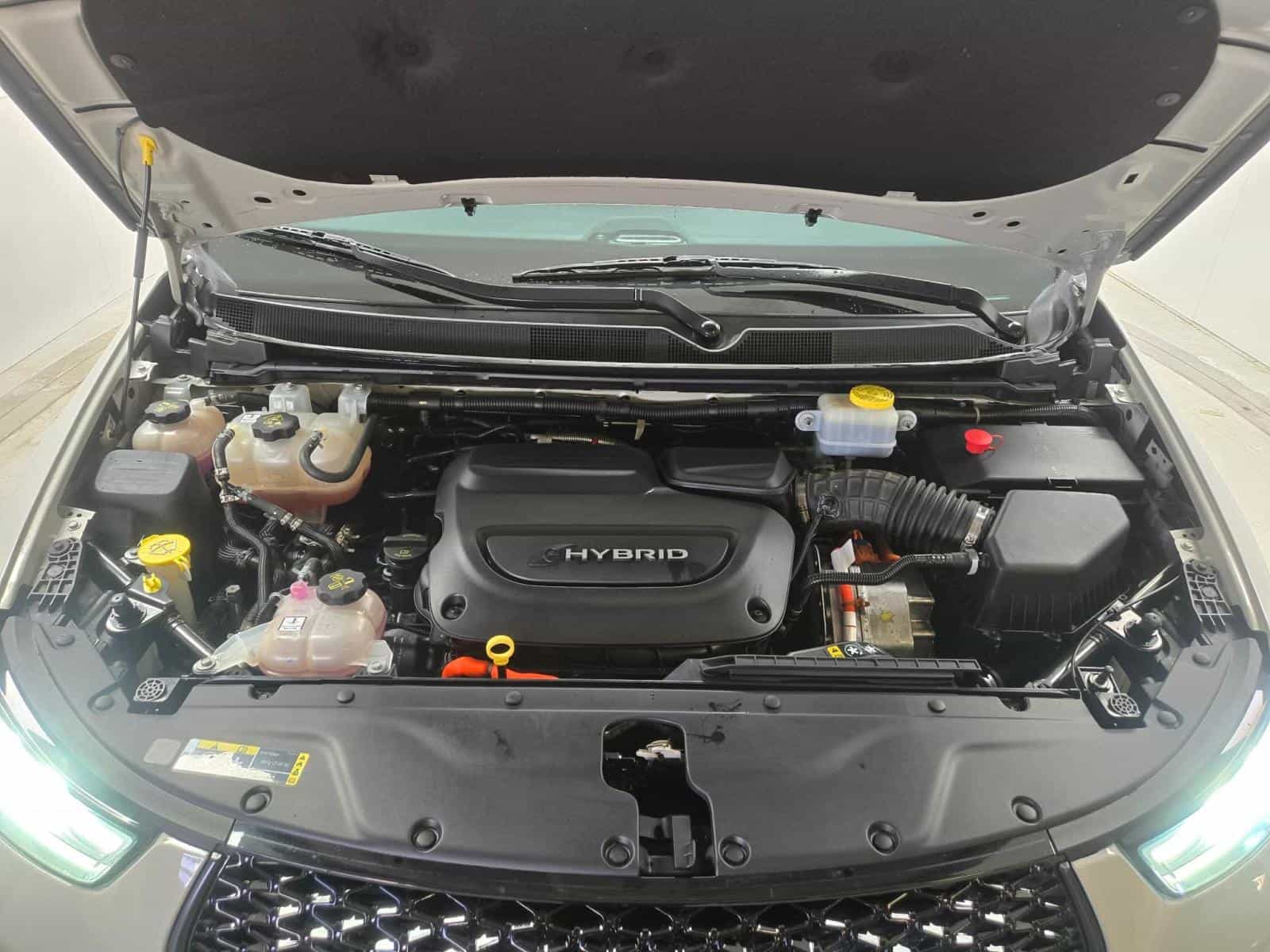 2021 Chrysler Pacifica Hybrid Touring L Hybrid Touring - Image 8