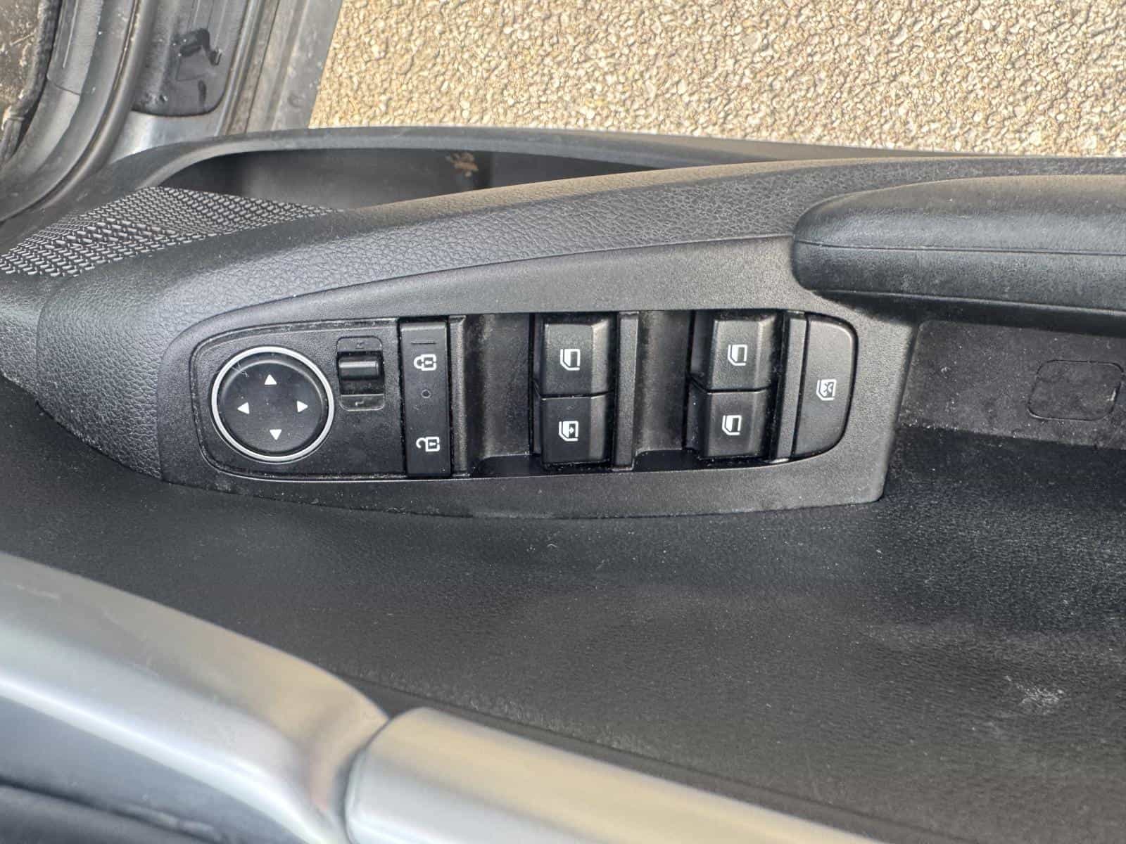 2022 Kia SELTOS LX - Image 8