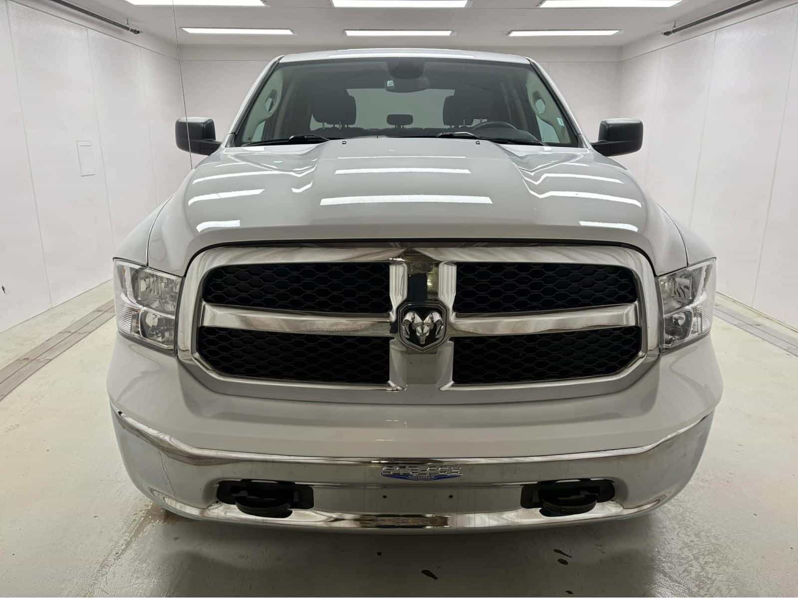 2022 RAM 1500 CLASSIC SLT SLT - Image 2