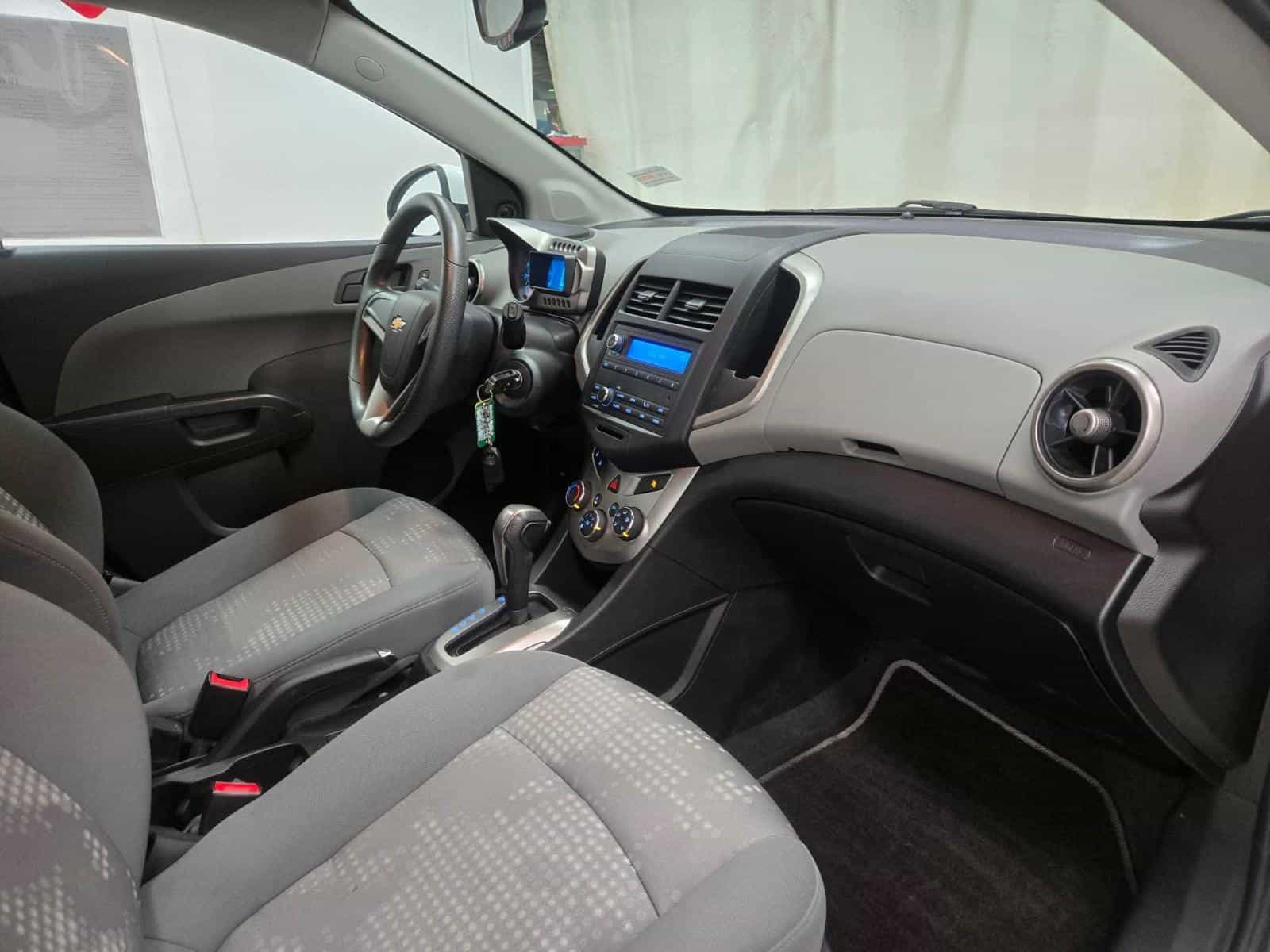 2015 Chevrolet Sonic Ls LS - Image 12