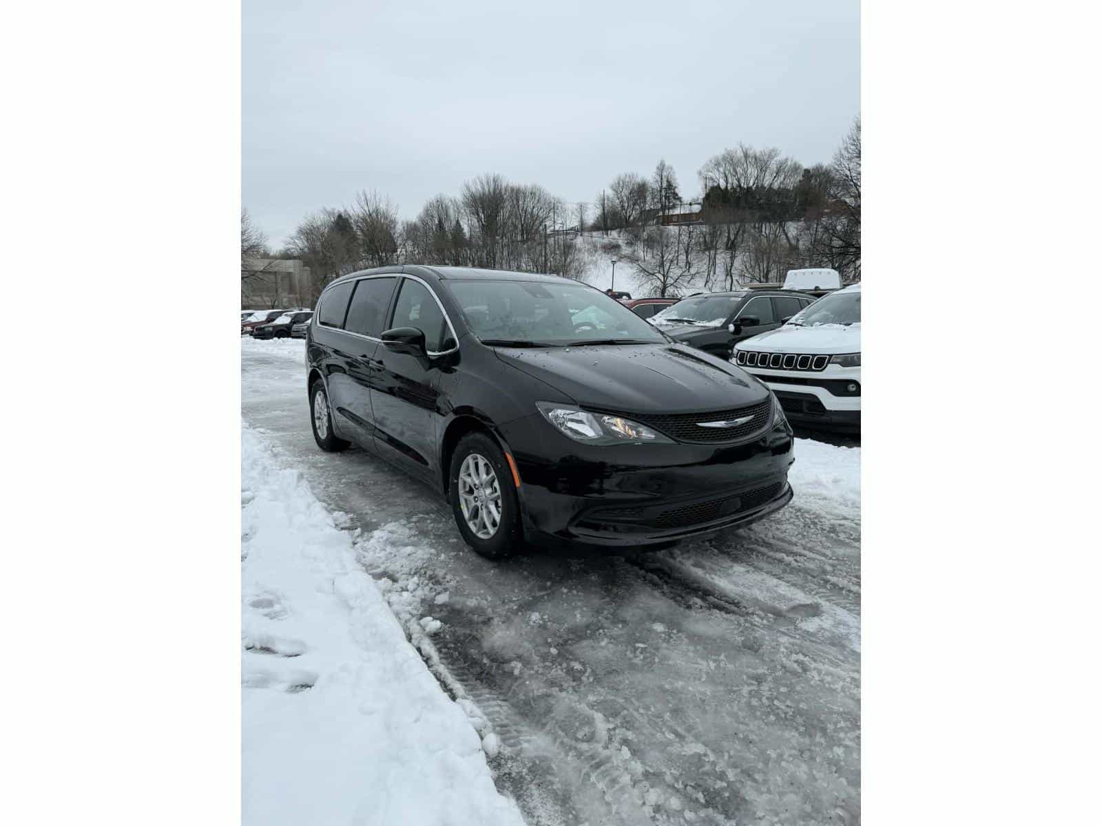 2026 Chrysler Grand Caravan SXT - Image 1