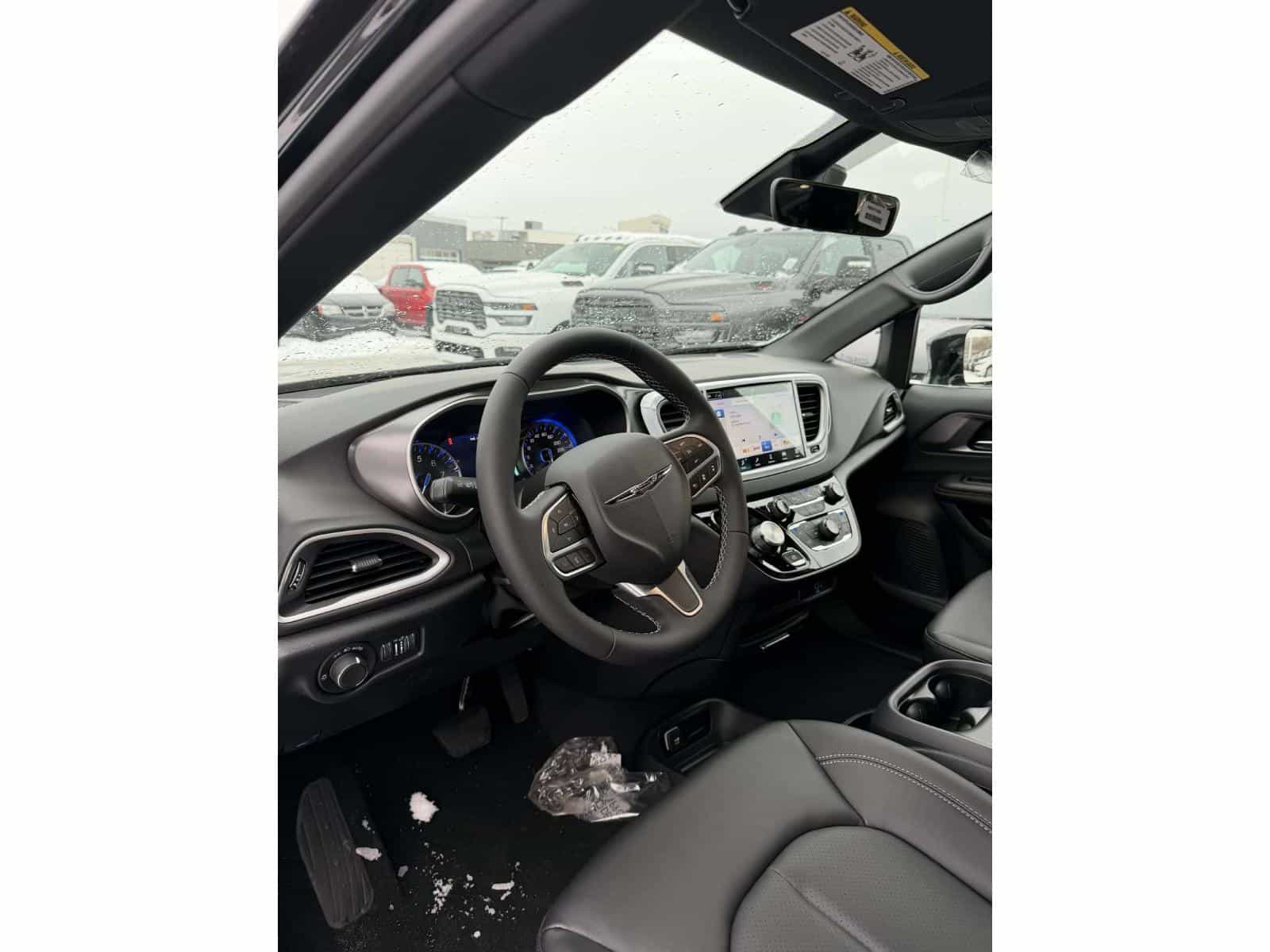 2026 Chrysler Grand Caravan SXT - Image 14