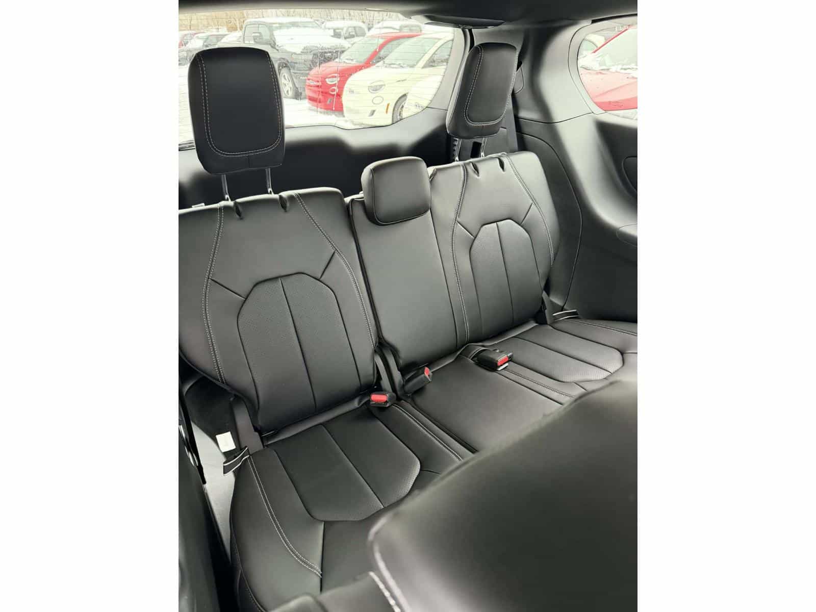 2026 Chrysler Grand Caravan SXT - Image 7