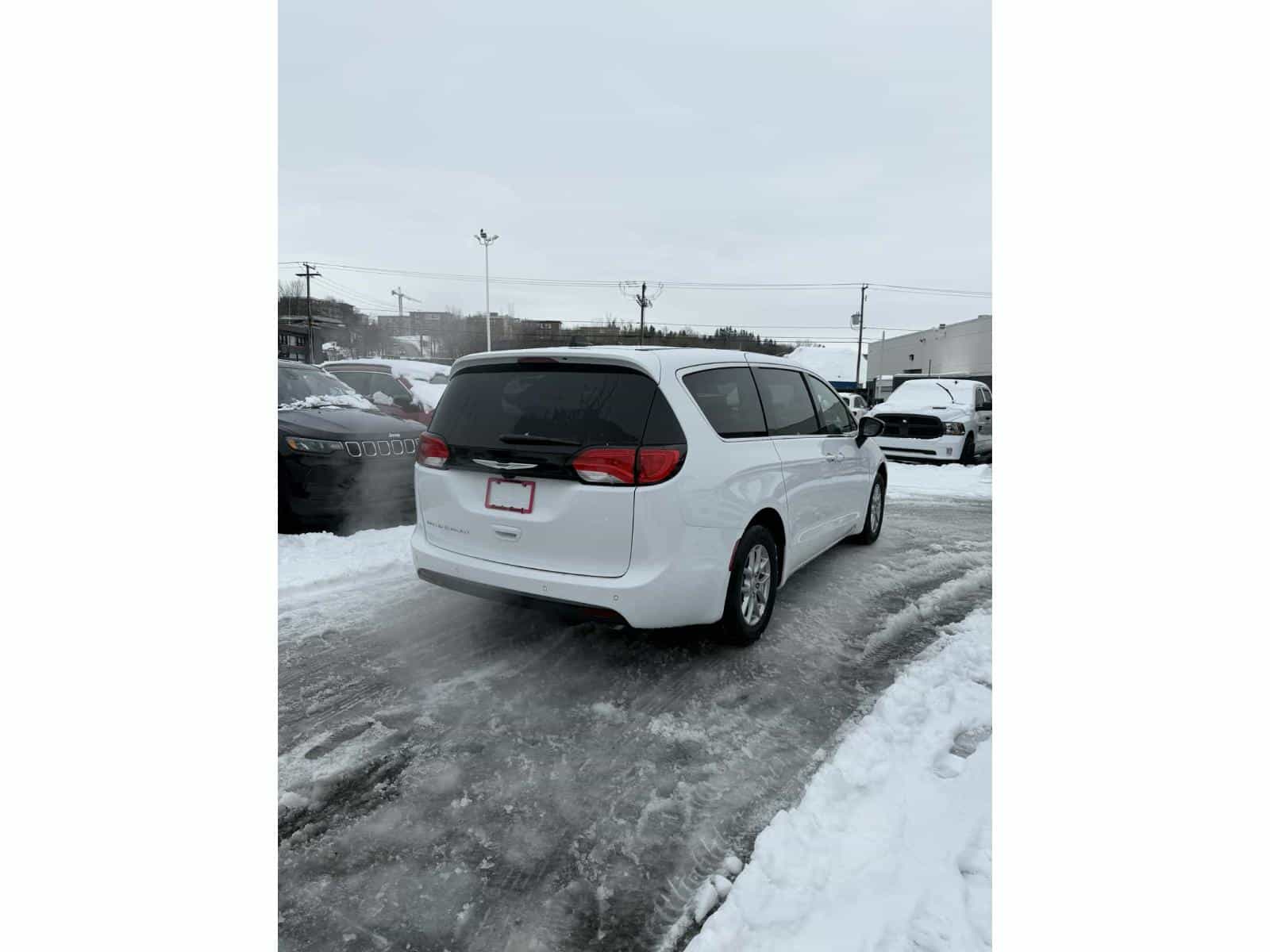 2026 Chrysler Grand Caravan SXT - Image 2