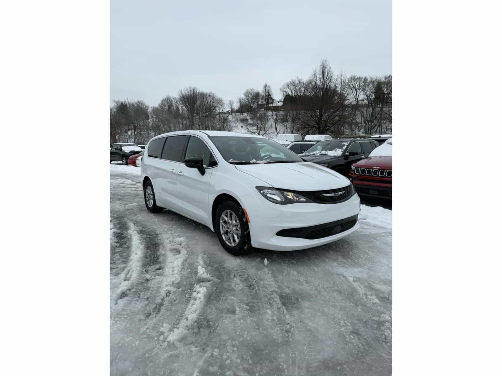 2026 Chrysler Grand Caravan SXT - Image 1