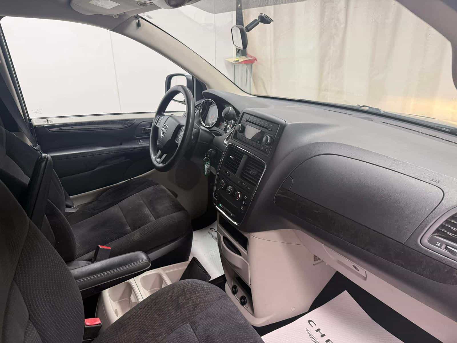 2014 Dodge Grand Caravan SE - Image 9