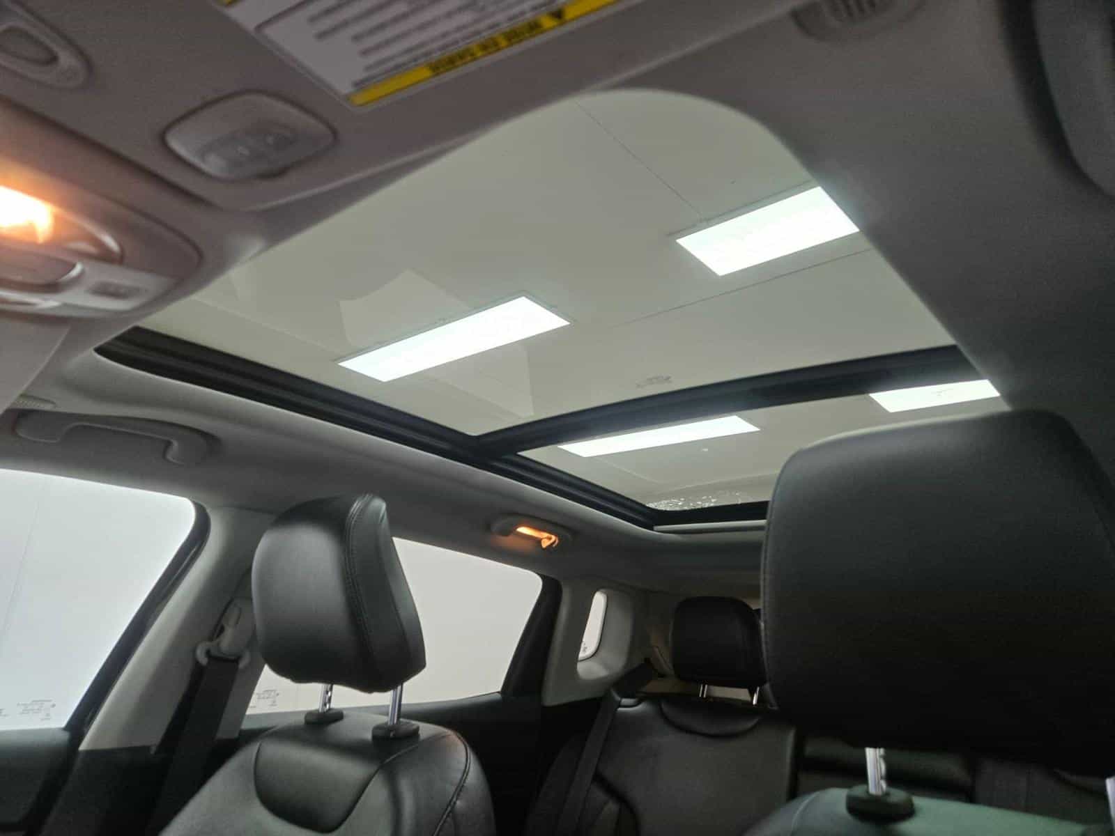 2022 Jeep Compass Trailhawk Trailhawk - Image 14