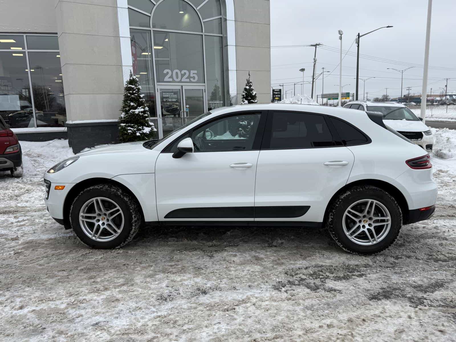 Image 8 Porsche Macan Base 2018