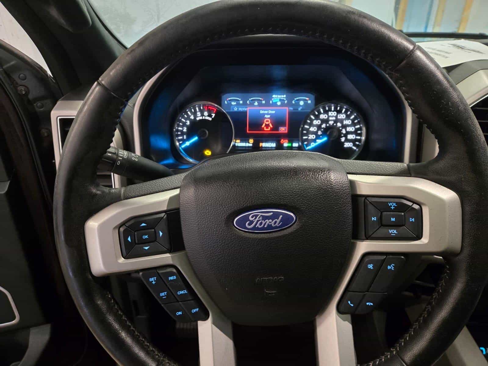 2018 Ford F150 SUPERCREW Lariat - Image 8