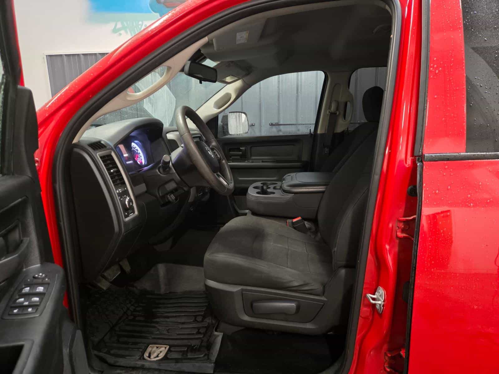 Image 10 RAM 1500 CLASSIC TRADESMAN ST 2019