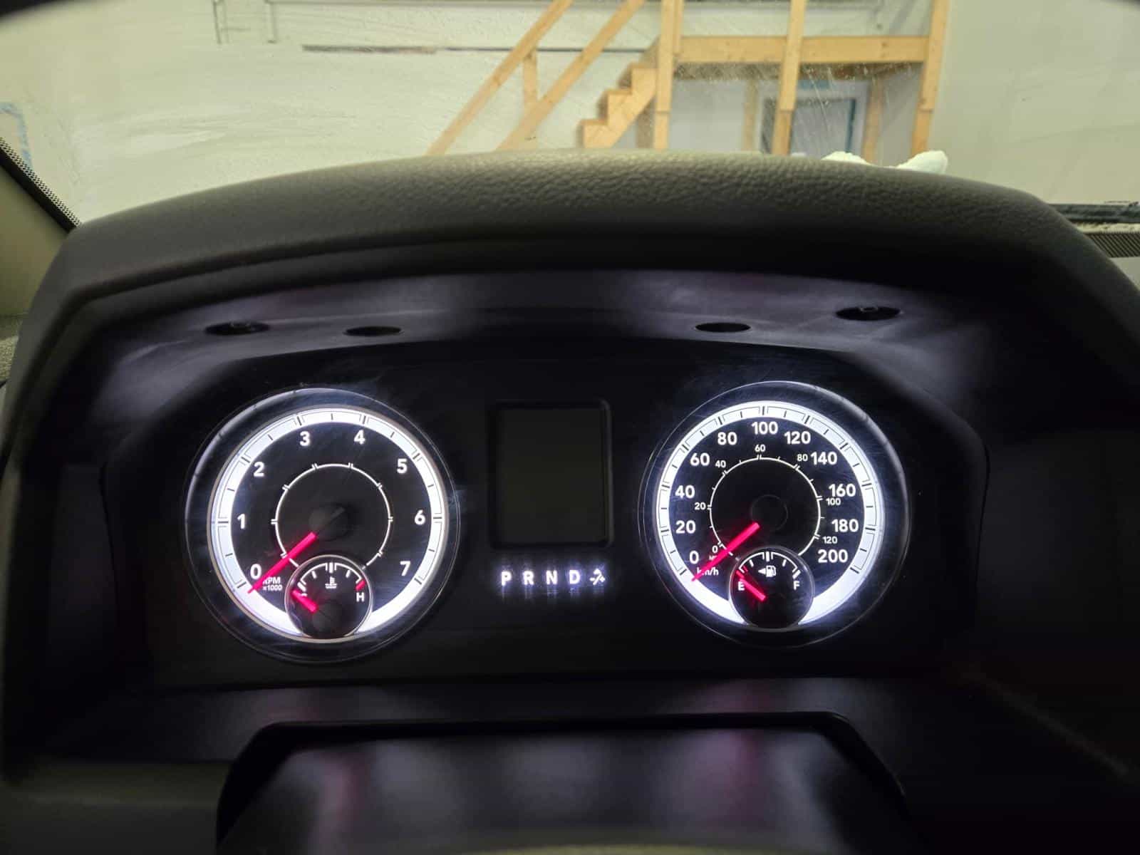 2017 RAM 1500 SLT Outdoorsman - Image 13