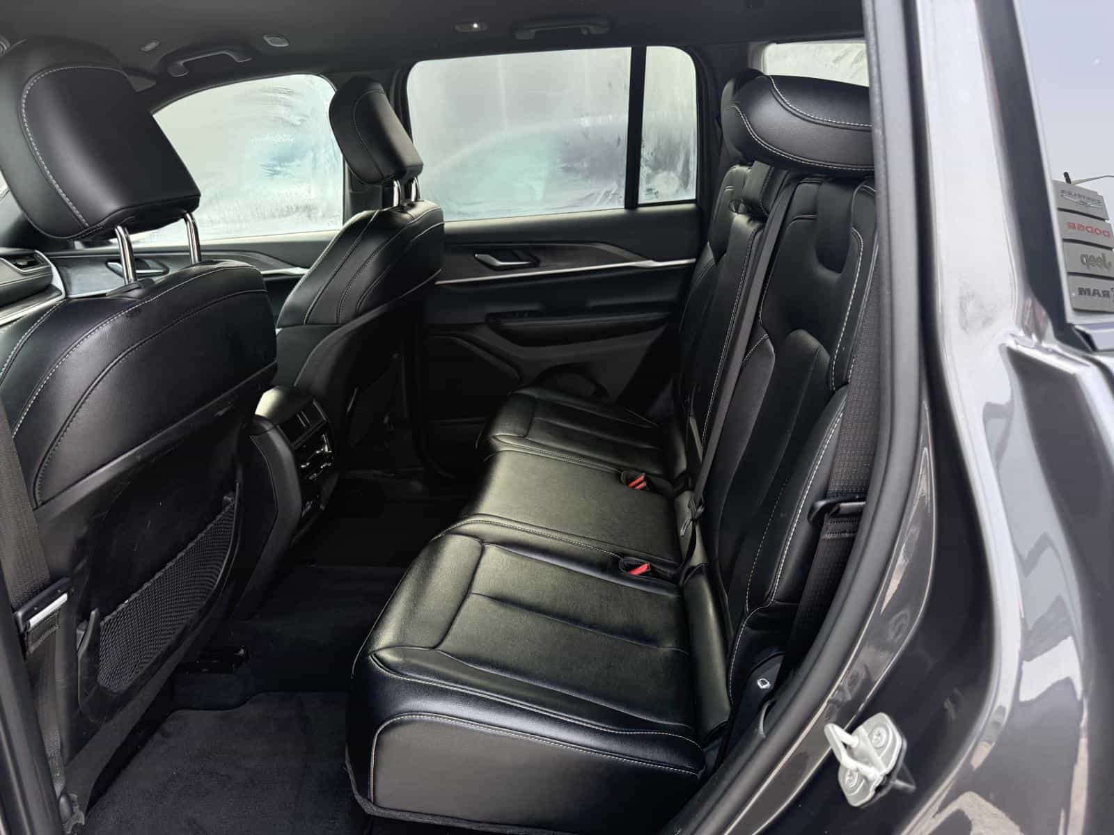 2024 Jeep Grand Cherokee Limited Limited - Image 12