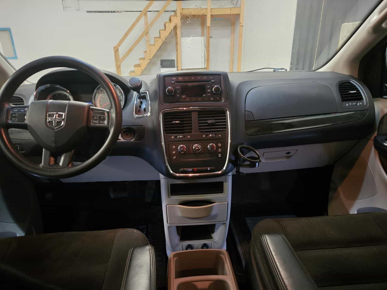 2019 Dodge GRAND CARAVAN SE SXT - Image 13