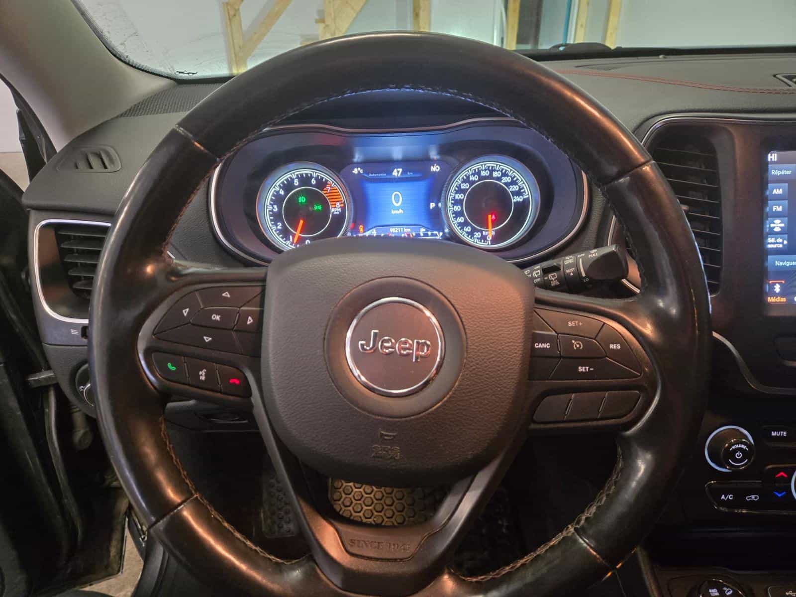 2020 Jeep CHEROKEE TRAILHAWK Trailhawk - Image 14