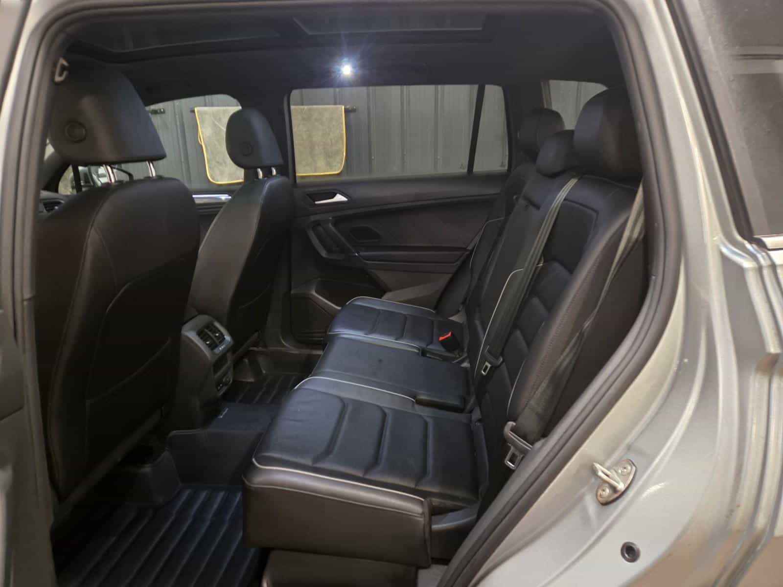 2020 Volkswagen Tiguan Highline - Image 12