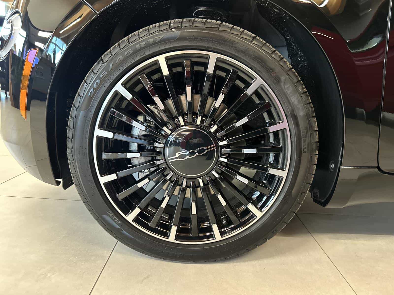 2025 Fiat All-New 500e BEV 500e RED - Image 6