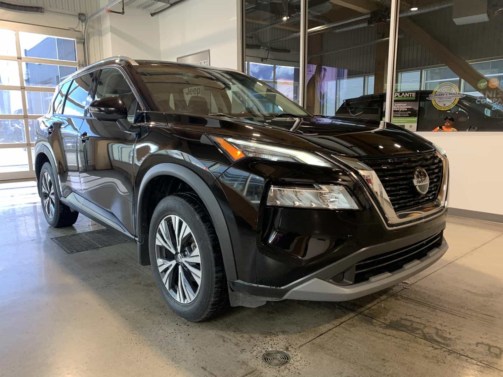 2021 Nissan ROGUE SV SV - Image 4