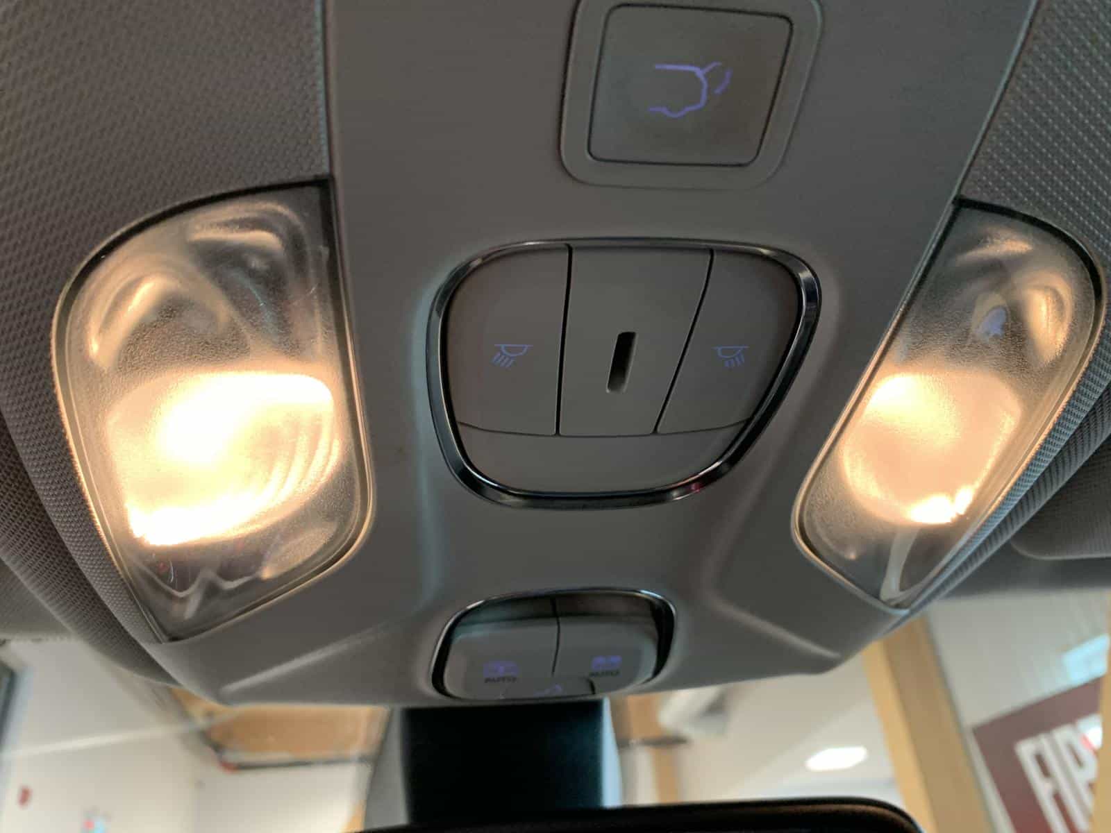 2018 Jeep Compass Latitude North - Image 24