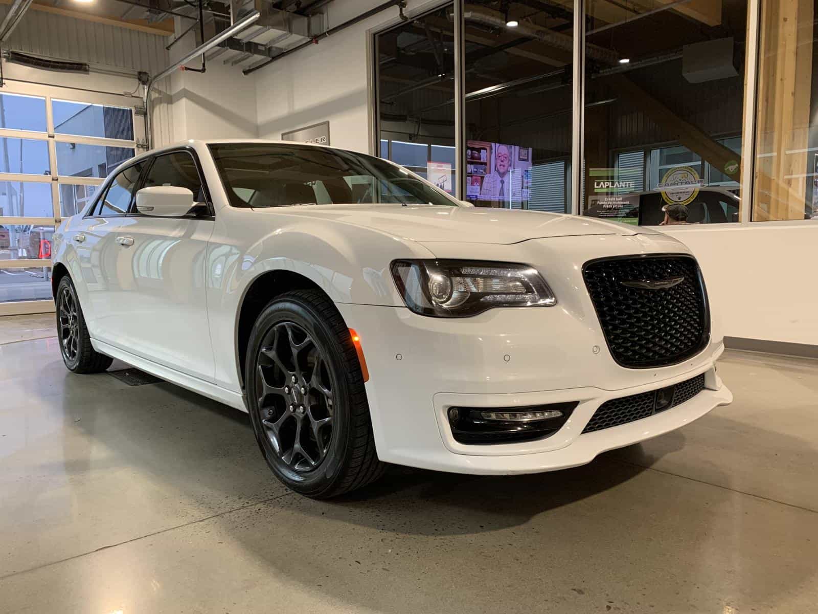 Image 6 Chrysler 300 Touring L Touring L 2023