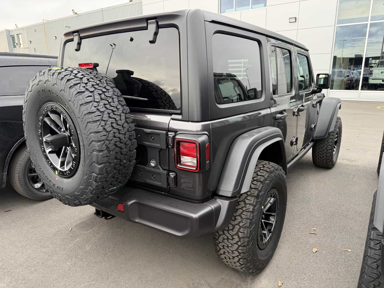 Image 4 Jeep Wrangler 4 Door Willys 2026