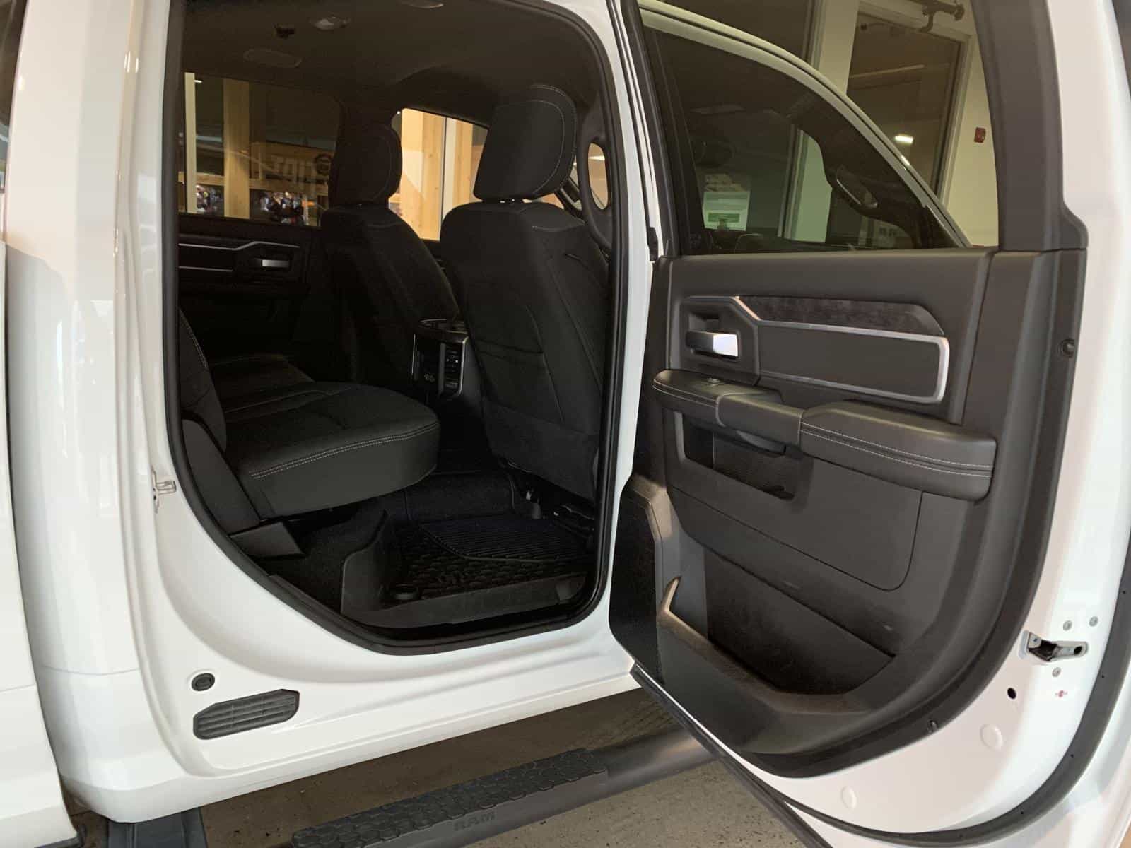 2024 RAM 2500 Big Horn Big Horn - Image 11