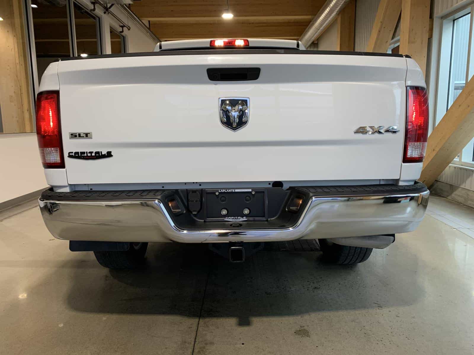 2023 RAM 1500 CLASSIC SLT SLT - Image 3