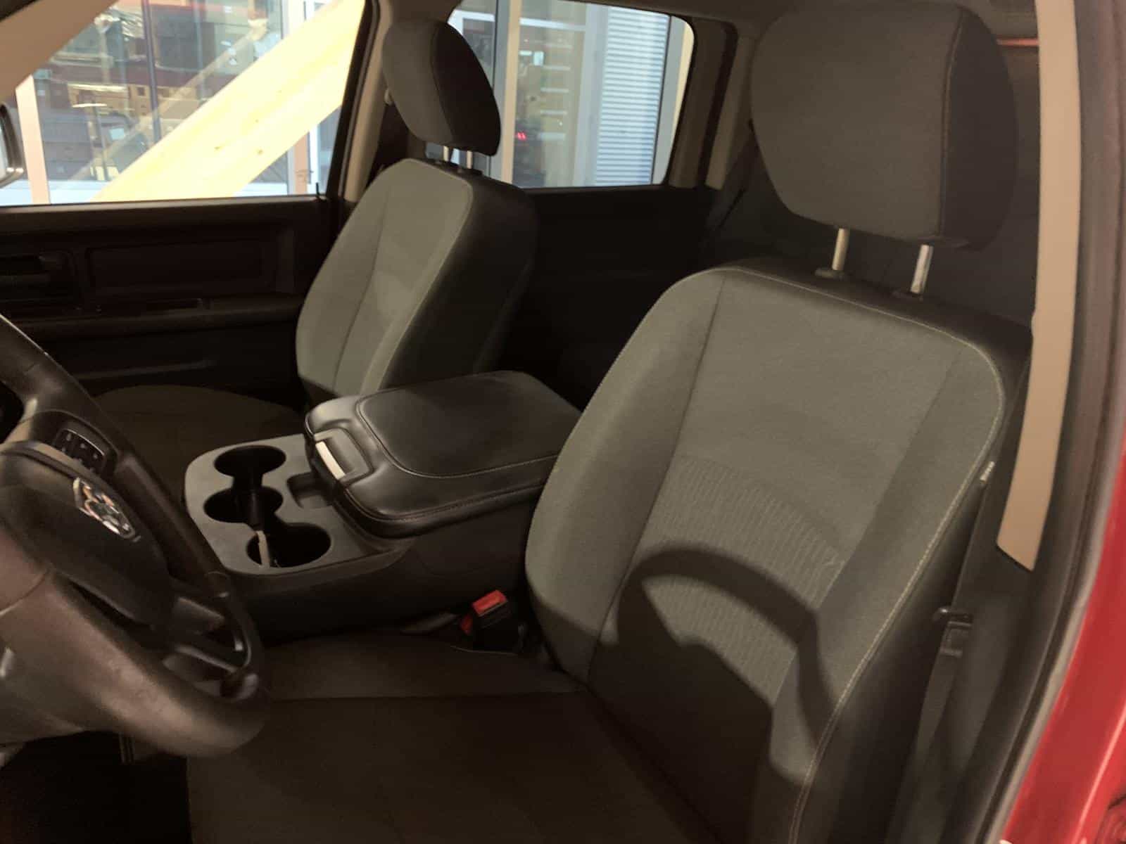 2021 RAM 1500 CLASSIC TRADESMAN Express - Image 11