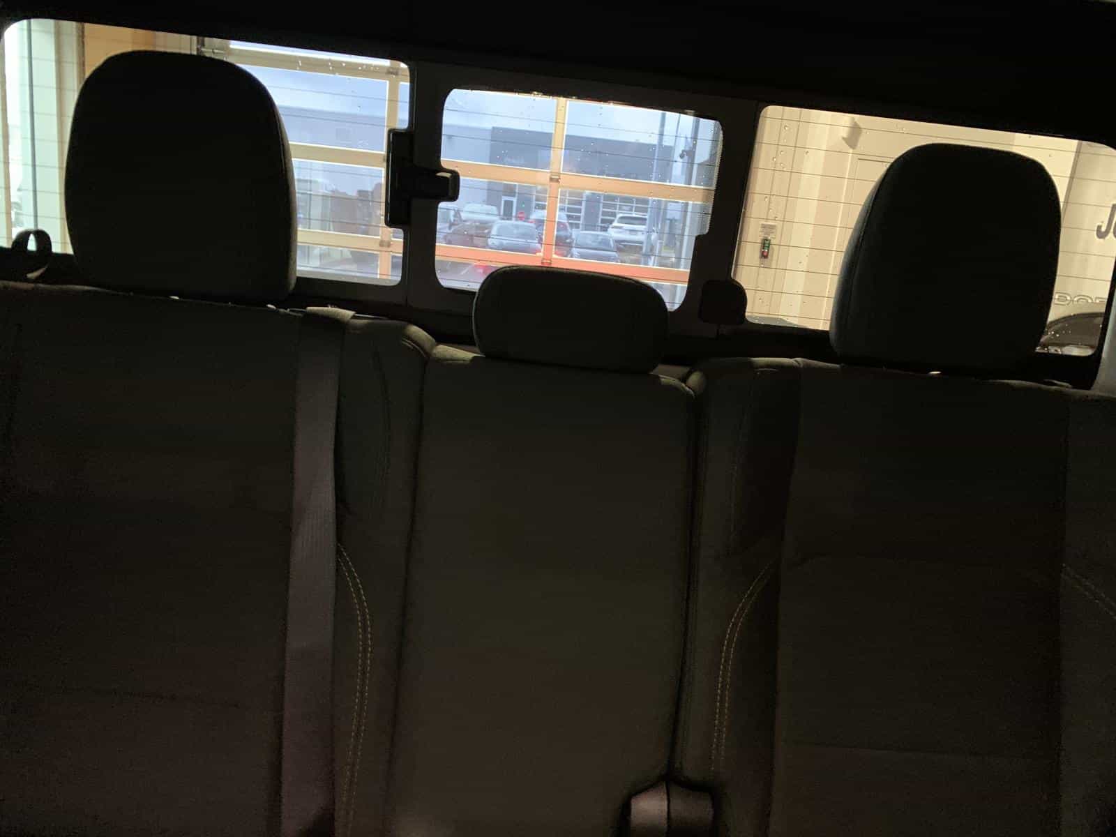 2024 Jeep Gladiator Sport Willys - Image 27