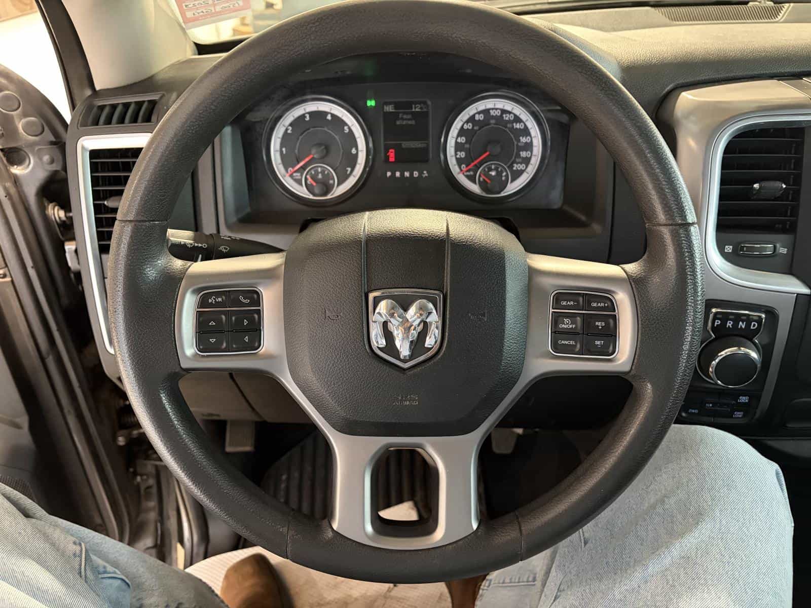 2023 RAM 1500 CLASSIC SLT SLT - Image 17