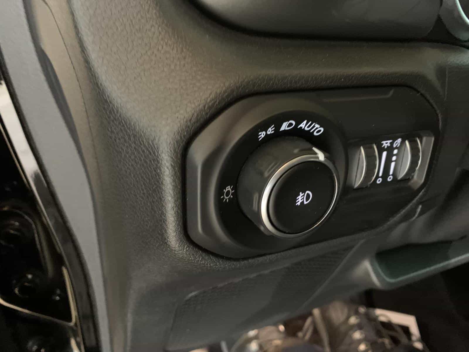2021 Jeep WRANGLER UNLIMITED SAHARA Unlimited Sahara - Image 16