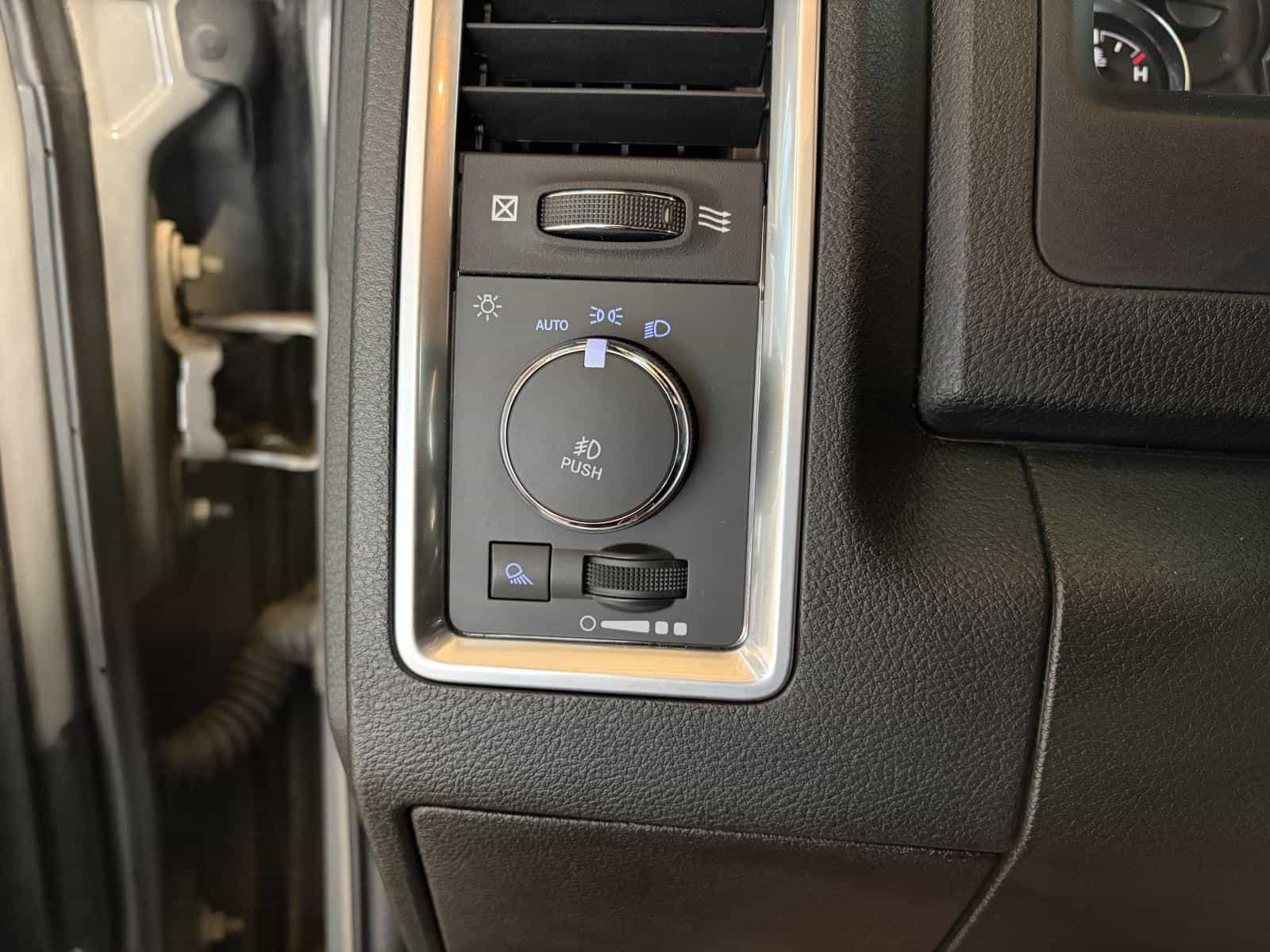 Image 15 RAM 1500 CLASSIC SLT Warlock 2022