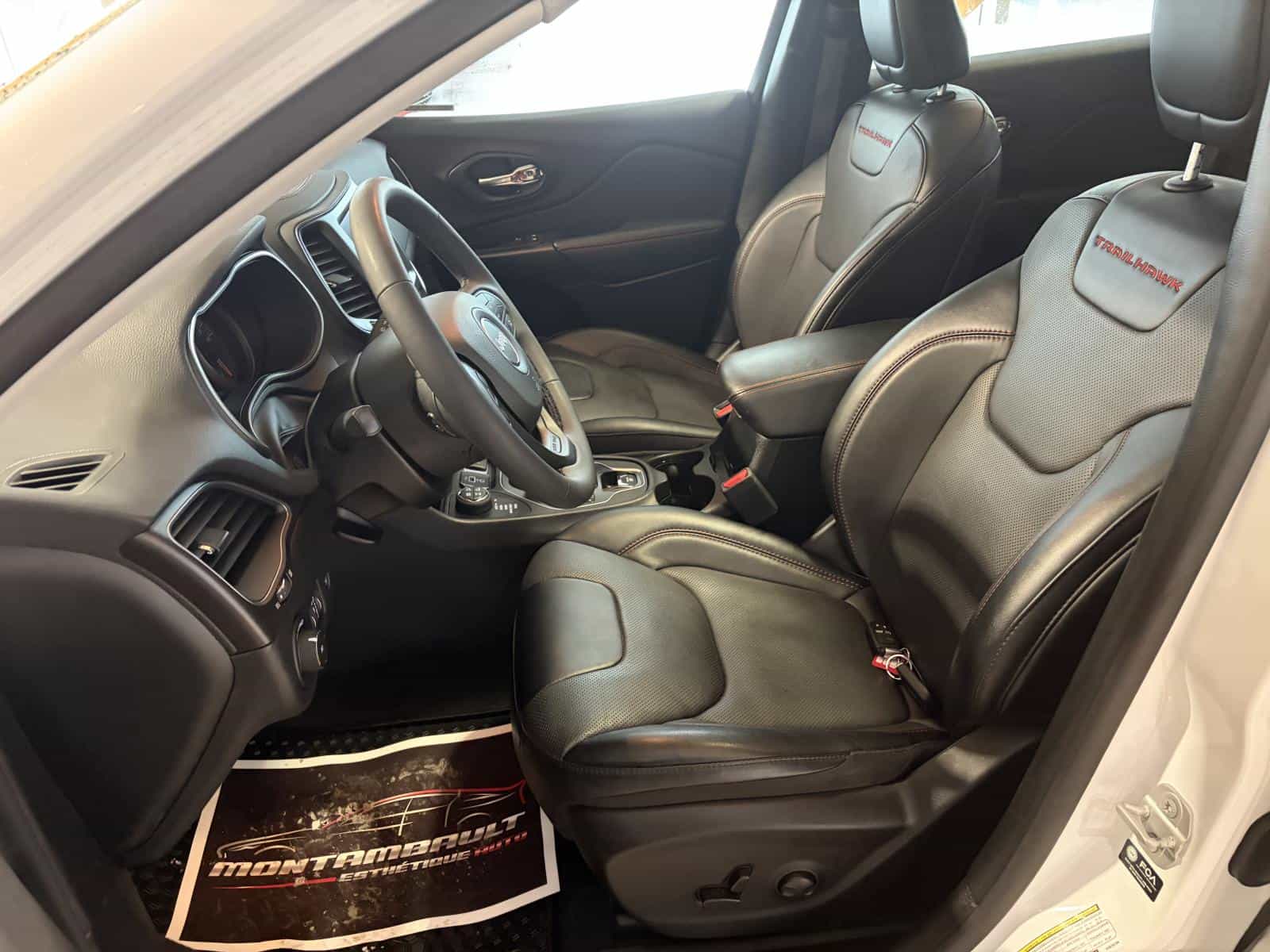 2022 Jeep CHEROKEE TRAILHAWK Trailhawk - Image 10