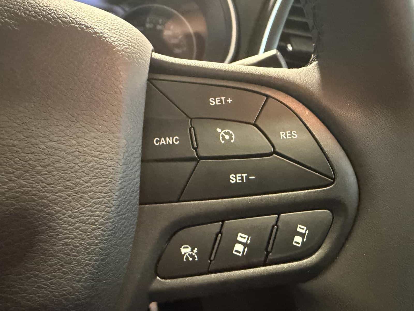 2022 Jeep CHEROKEE TRAILHAWK Trailhawk - Image 15