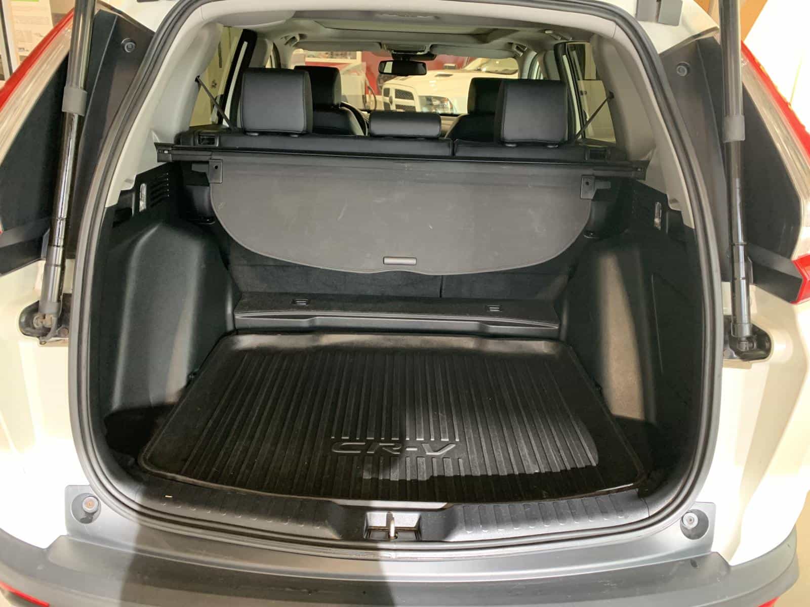 2017 Honda CR-V Touring - Image 9