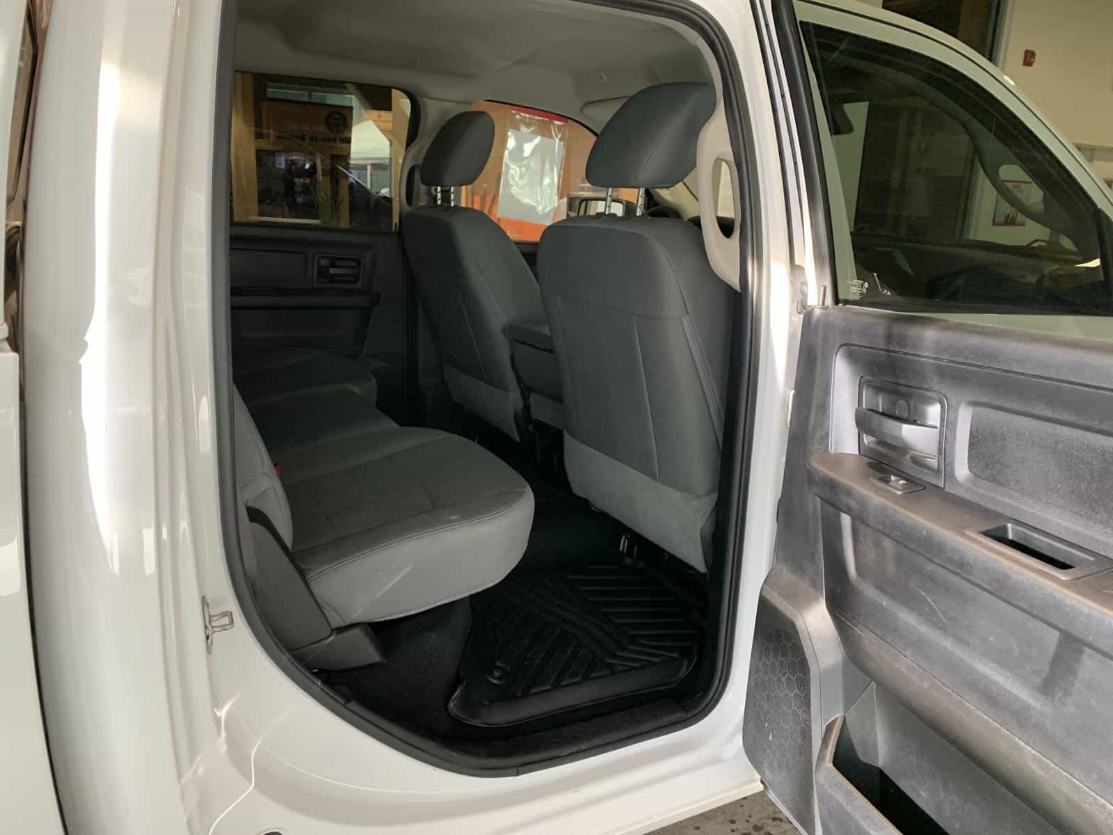 2019 RAM 1500 CLASSIC TRADESMAN ST - Image 11