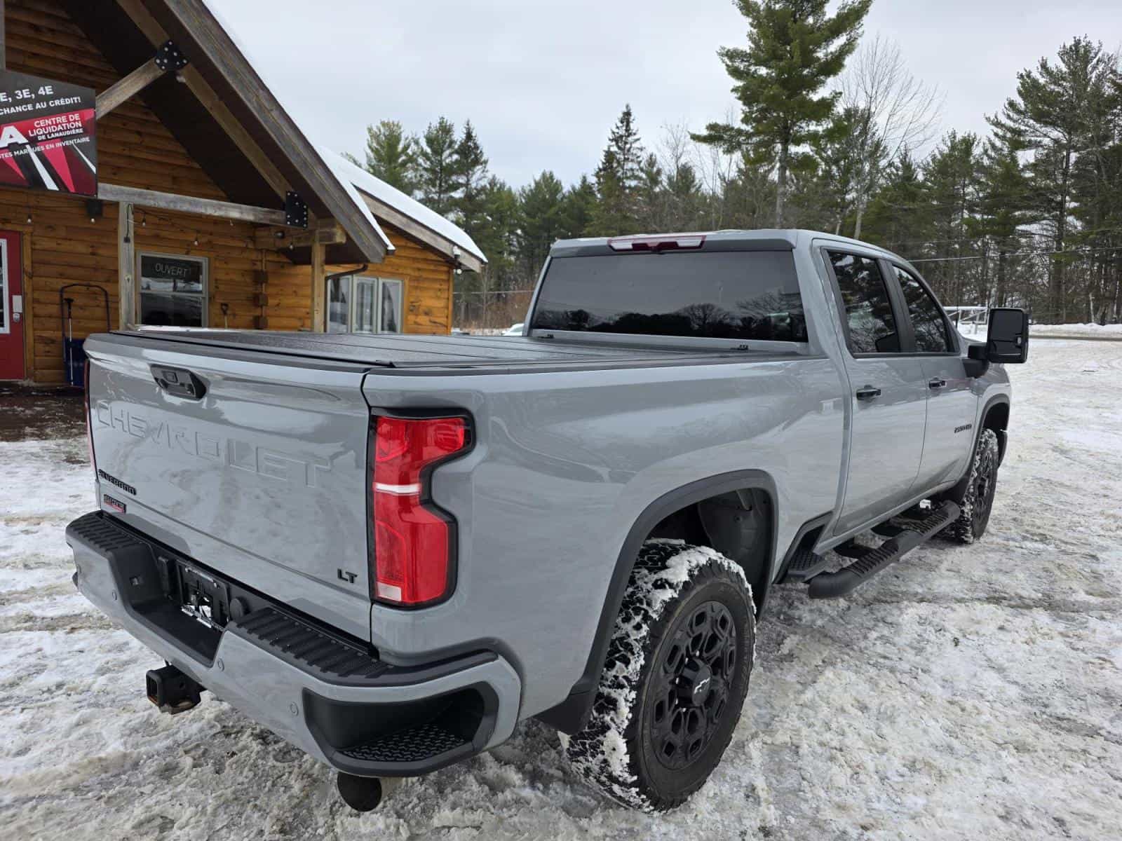 2024 Chevrolet Silverado 2500 LT - Image 5