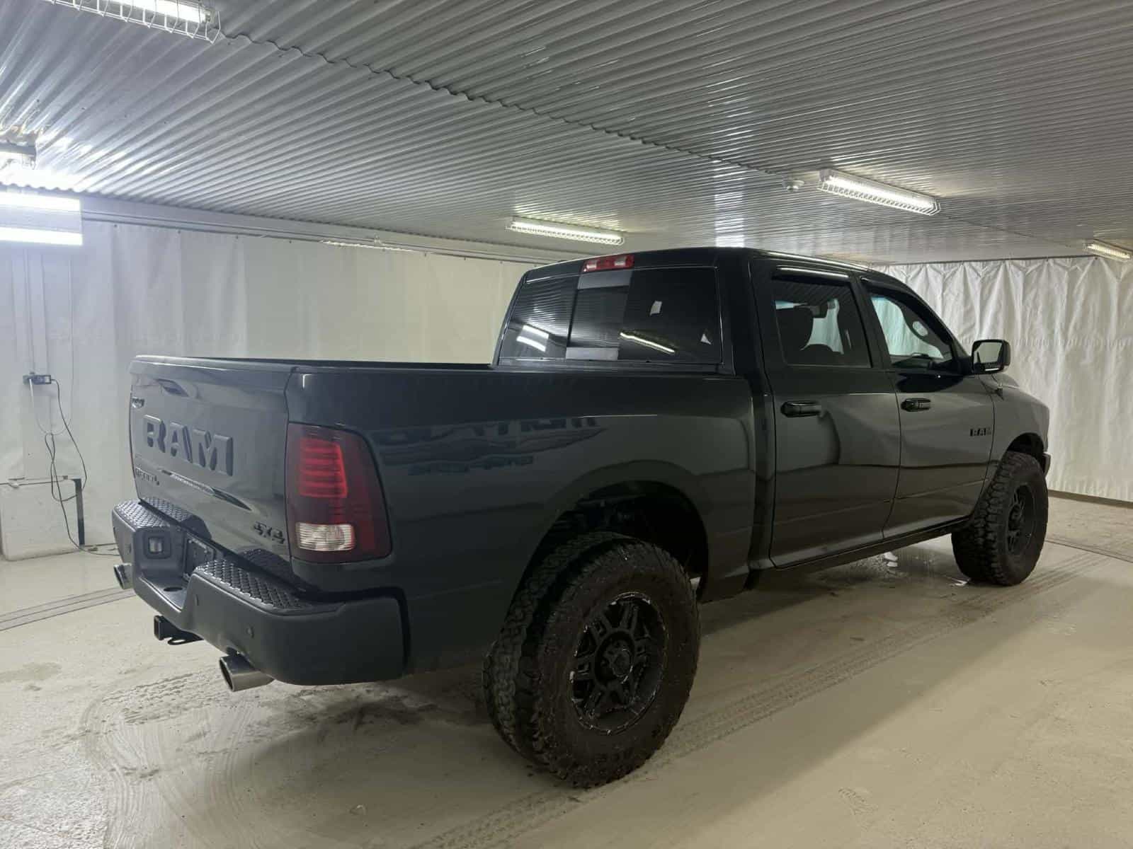 2016 RAM 1500 Rebel - Image 5