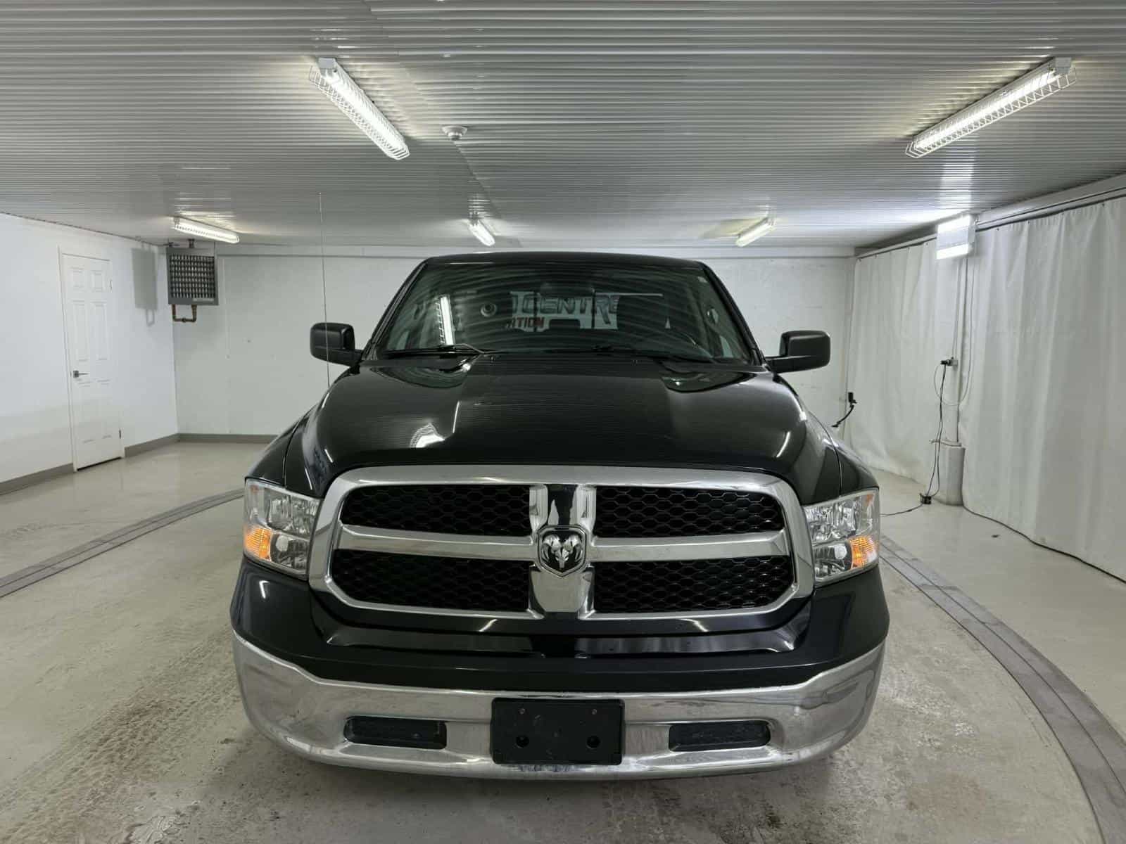 2016 RAM 1500 SLT SLT - Image 2