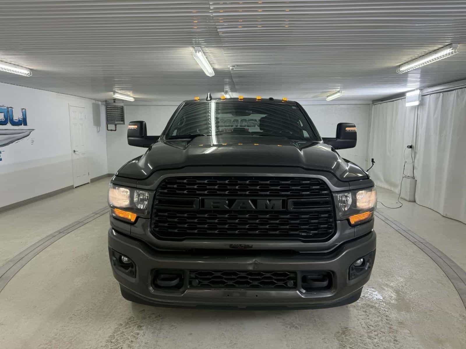 2024 RAM 2500 Big Horn Big Horn - Image 8