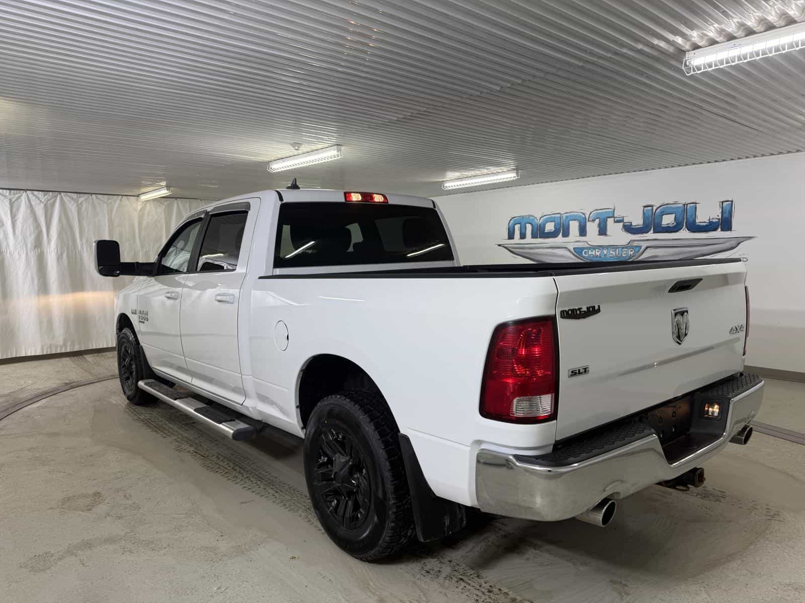 2021 RAM 1500 CLASSIC SLT SLT - Image 7